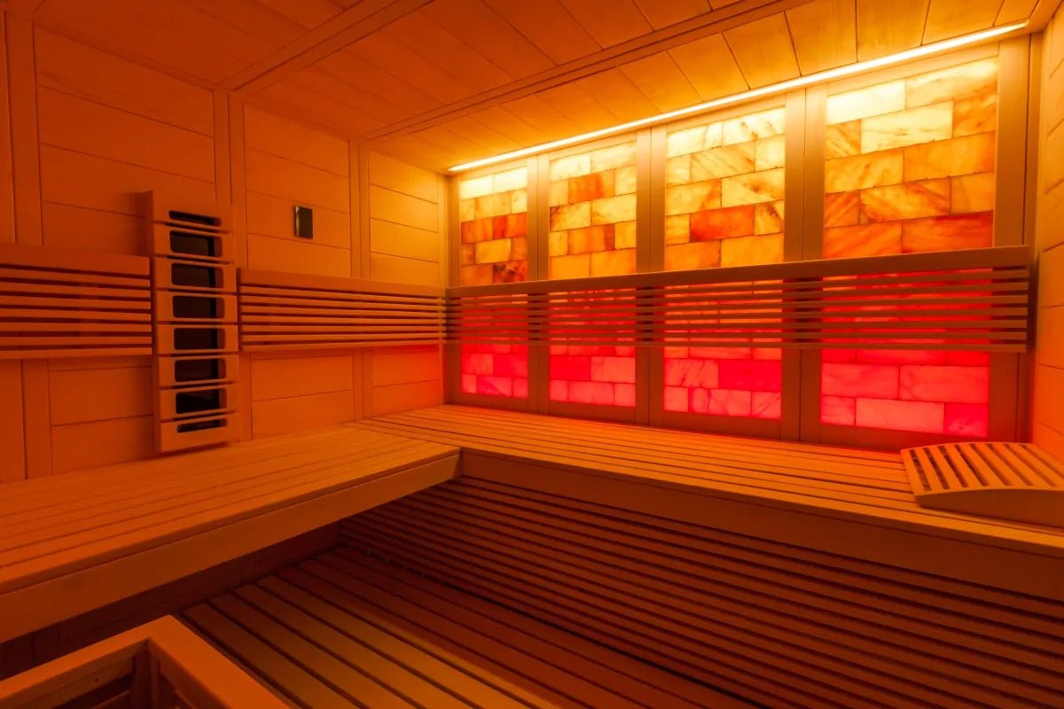 Sauna de Infravermelhos Himalaya+ com iluminação e bancada.
