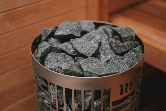 Aquecedor Elétrico vs. Aquecedor a Lenha: Qual a melhor opção para a sua sauna? - Saunamo