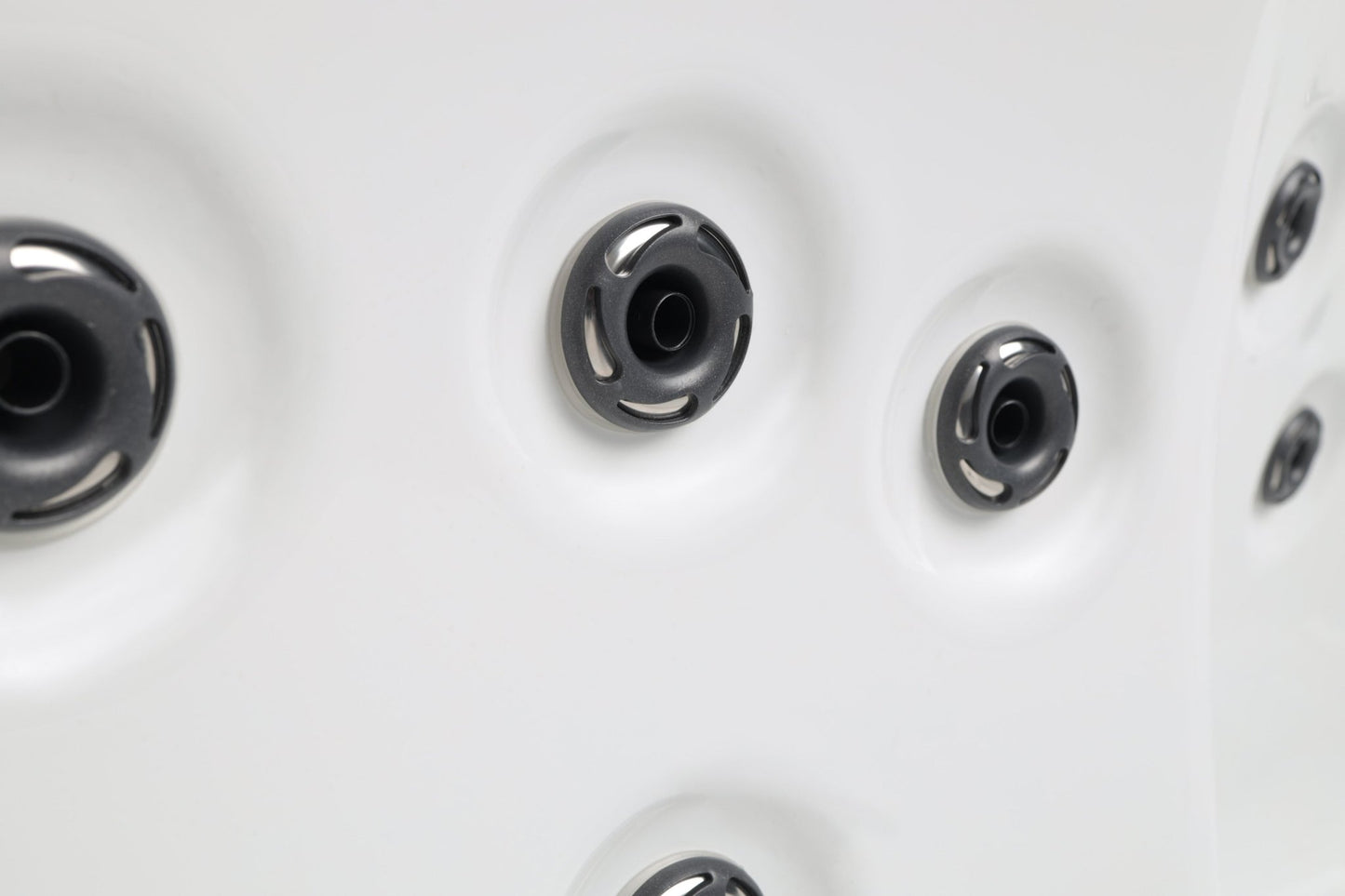 Jacuzzi Exterior Vellamo L - Saunamo