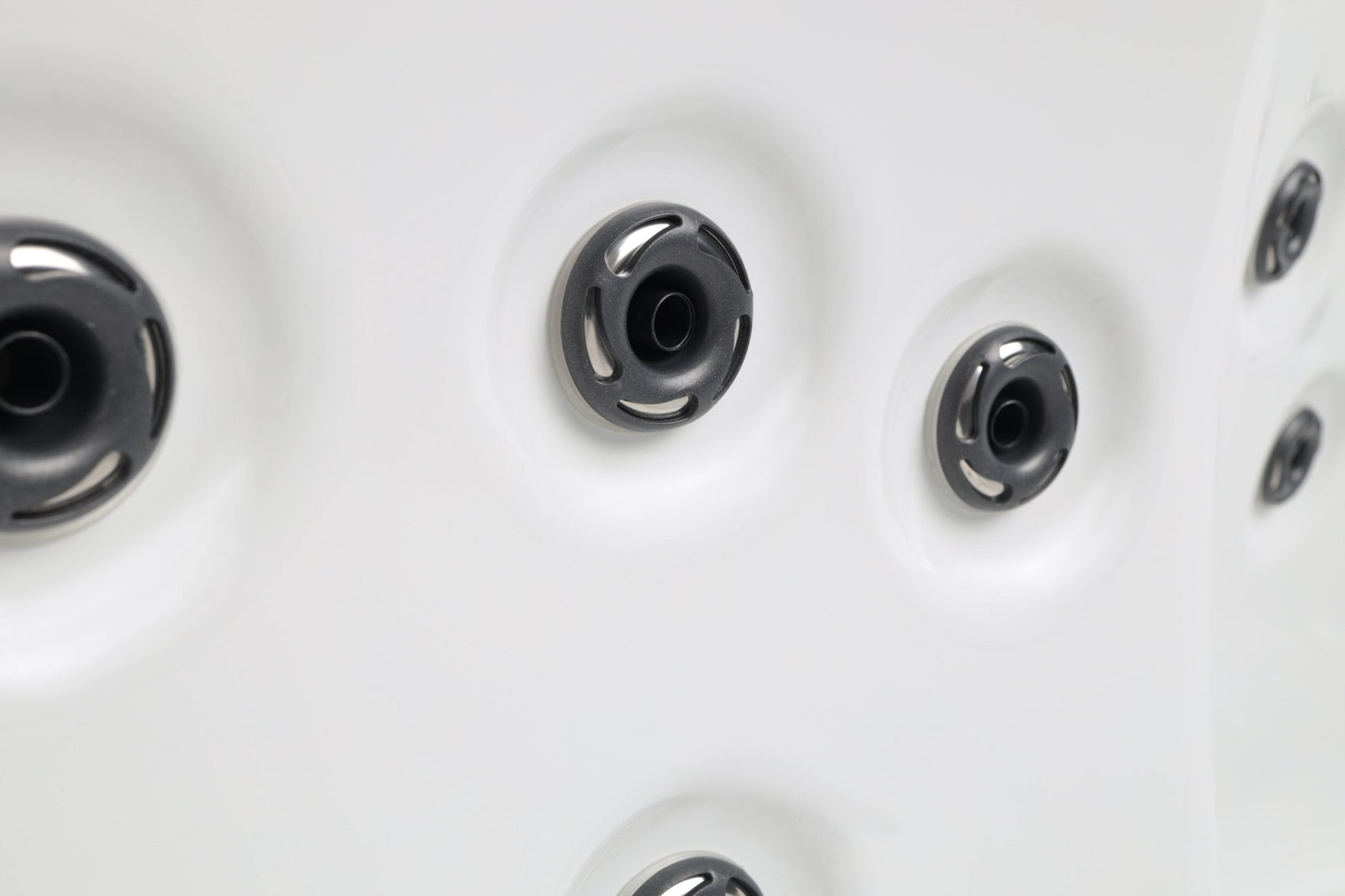 Jacuzzi Exterior Vellamo L - Saunamo