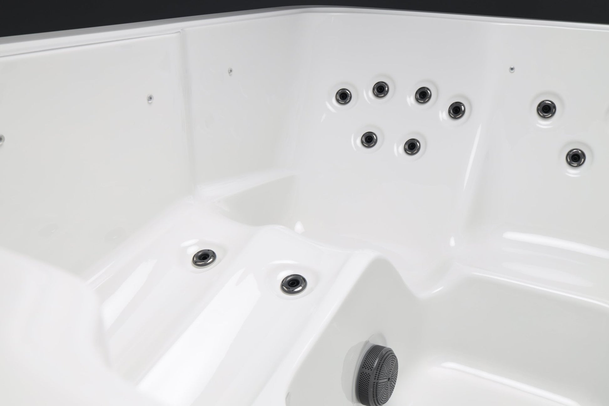 Jacuzzi Exterior Vellamo M - Saunamo