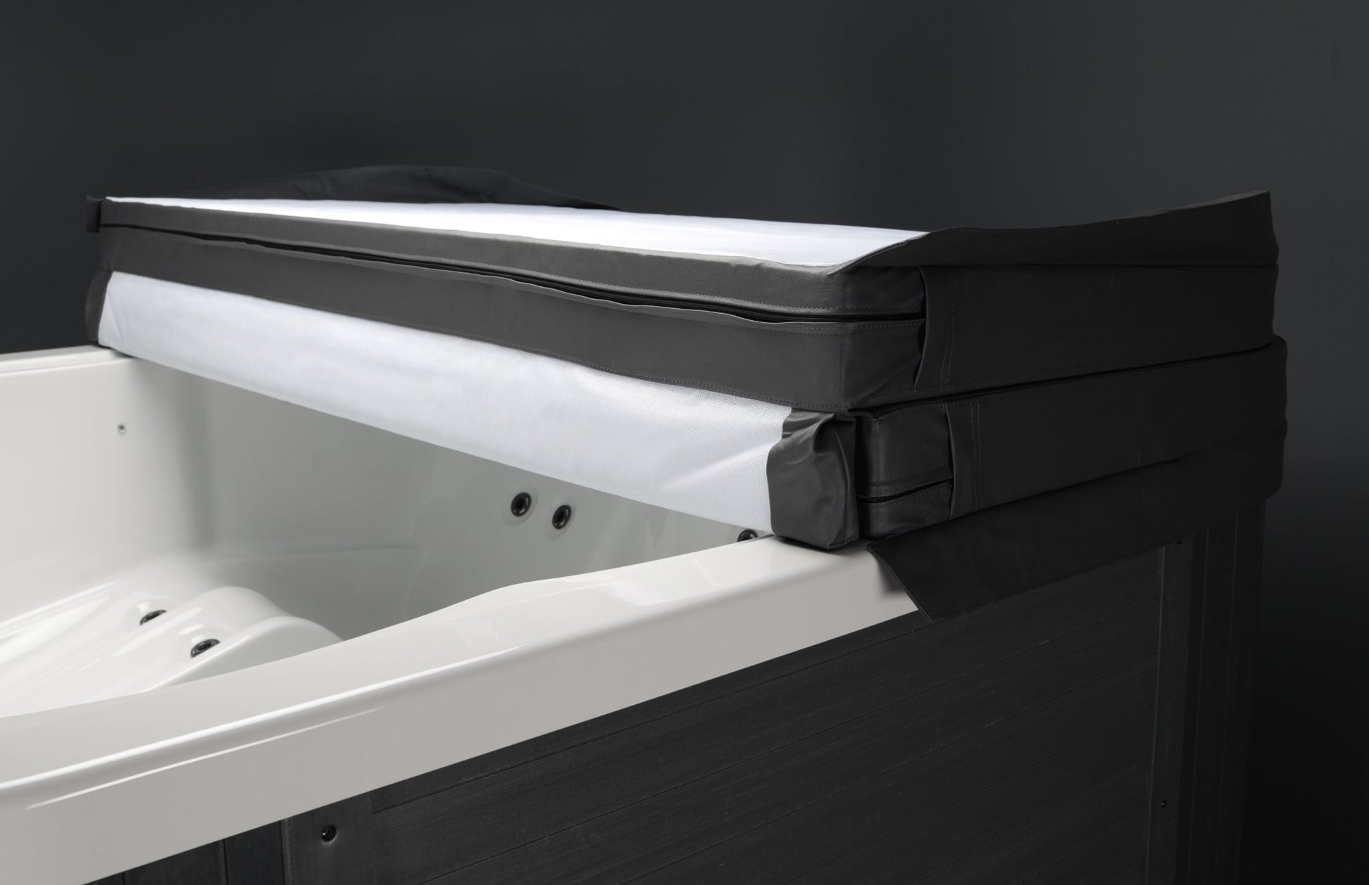 Jacuzzi Exterior Vellamo M - Saunamo