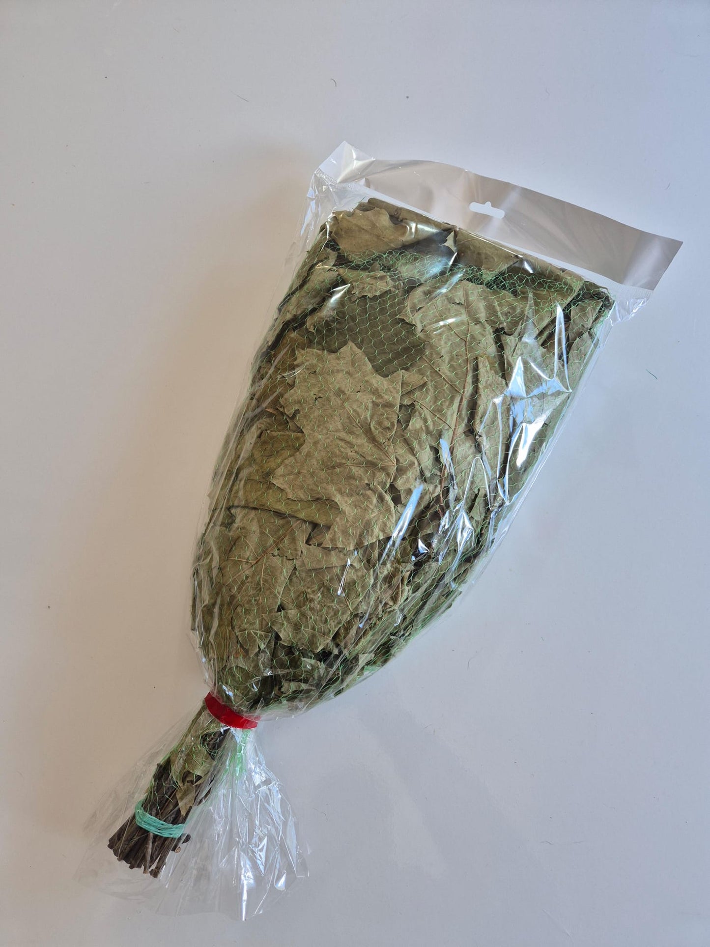 Ramo de Carvalho Natural para Sauna (Natural Oak Sauna Whisk) - Saunamo