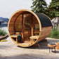 Sauna Barrel 280 Deluxe com vista para o lago.