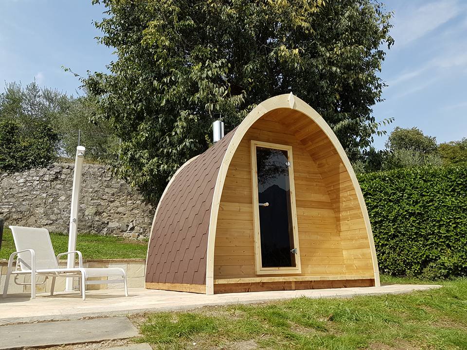 Sauna Exterior Pod em madeira com design iglu.