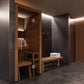 Sauna Utu em ambiente interior com bancos de madeira.