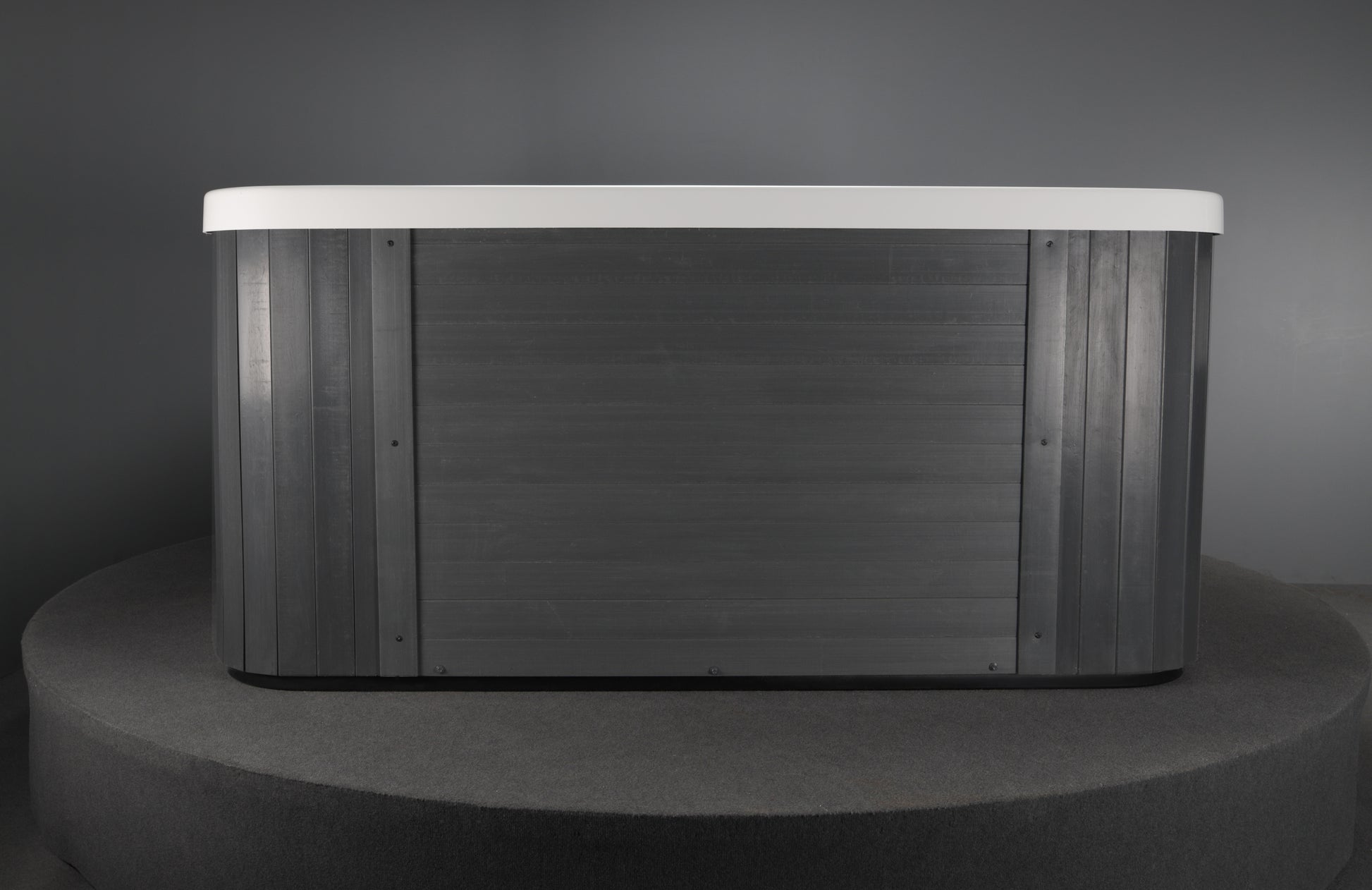 Jacuzzi Exterior Vellamo S em design minimalista.